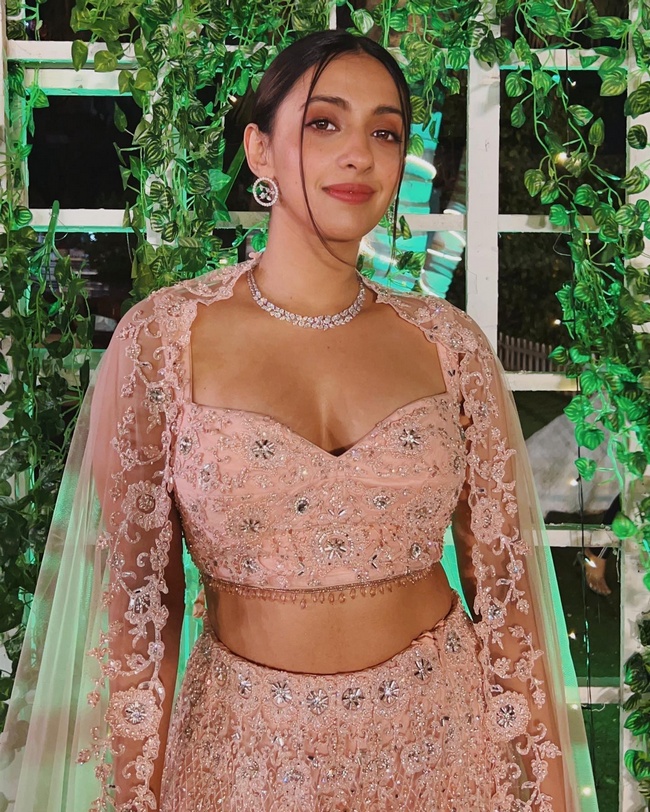 Akansha Ranjan Kapoor Latest Instagram Photos